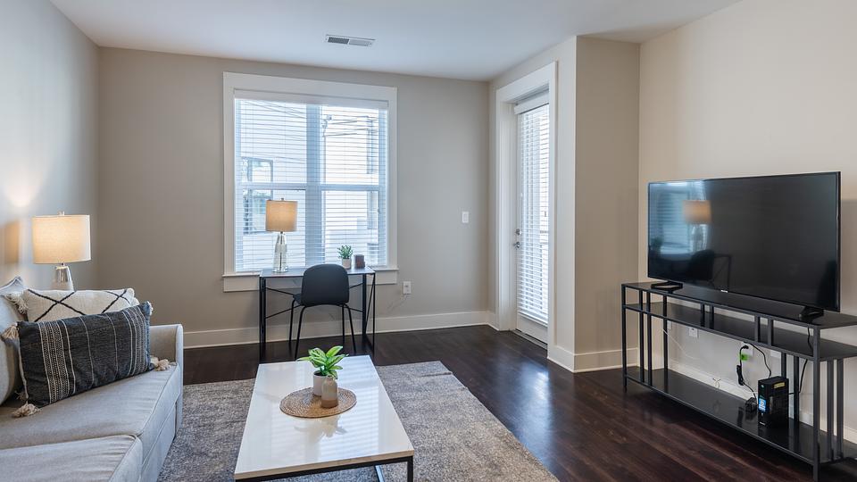 Rent Berkshire Dilworth 0563 in Charlotte, NC Landing